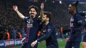 帕尔马官方：铃木彩艳左手中指及手舟骨复合骨折，将接受手术